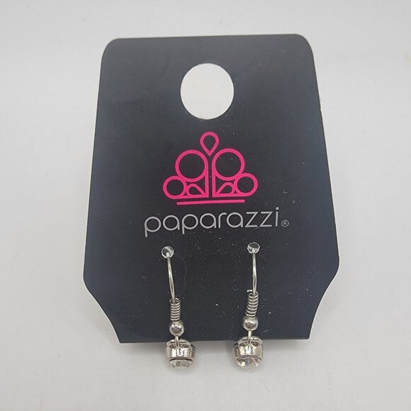 NEW Paparazzi Classic Dangle Earrings‎ NWT - Picture 1 of 2